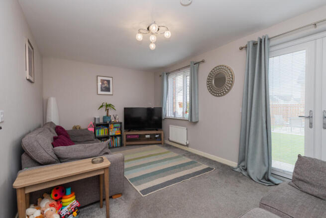43 Barskiven Circle paisley pa1 2fa L-9