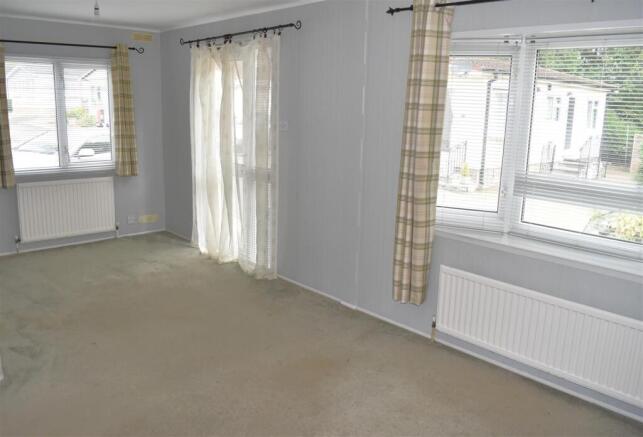 2 bed Park Home for sale Image 8