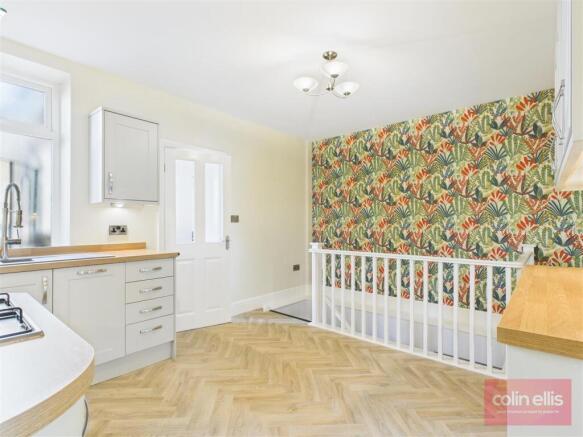 2 bed Ground Flat to rent Image 6