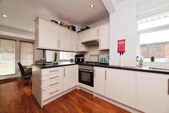 3 bed End of Terrace for sale Image 6
