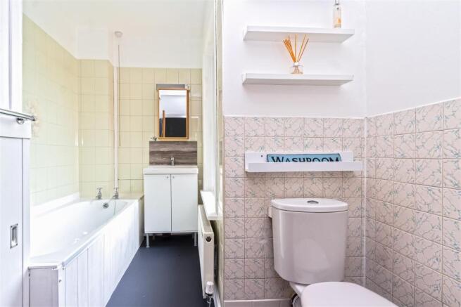 Bathroom.jpg