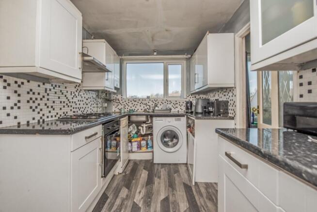 3 bed Semi-Detached for sale Image 5