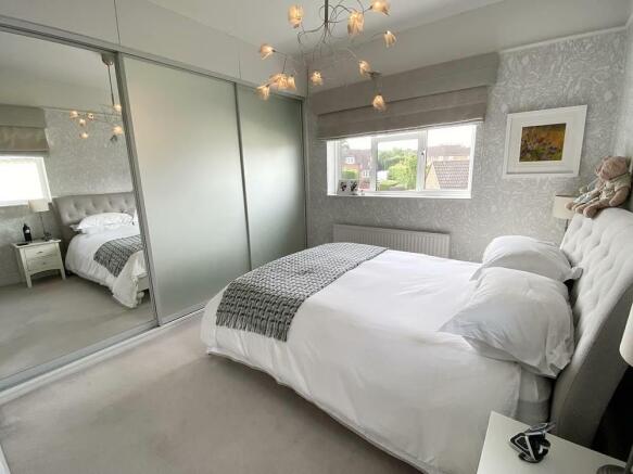 bed1.jpg