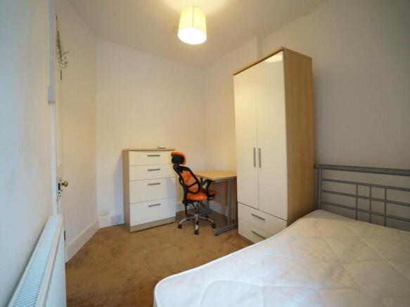 Bedroom 2.JPG