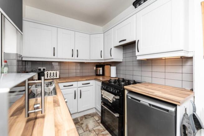 3 bed Semi-Detached for sale Image 6