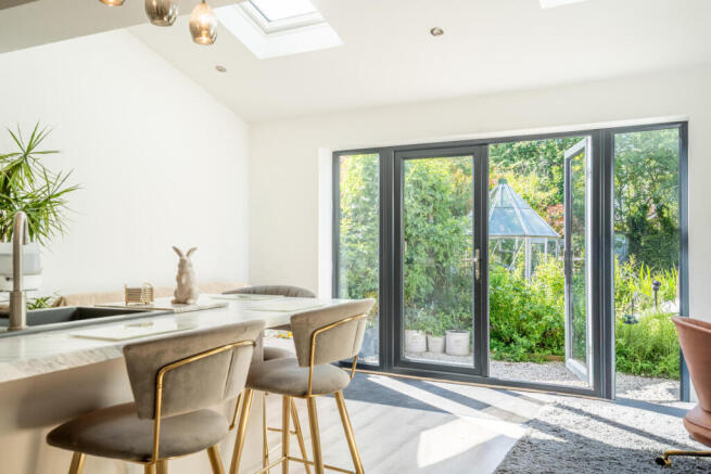 3 bed Semi-Detached for sale Image 5