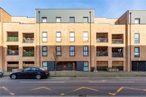 5, 53 Lees Court, Royal Anglian Way, Dagenham RM8 1AE