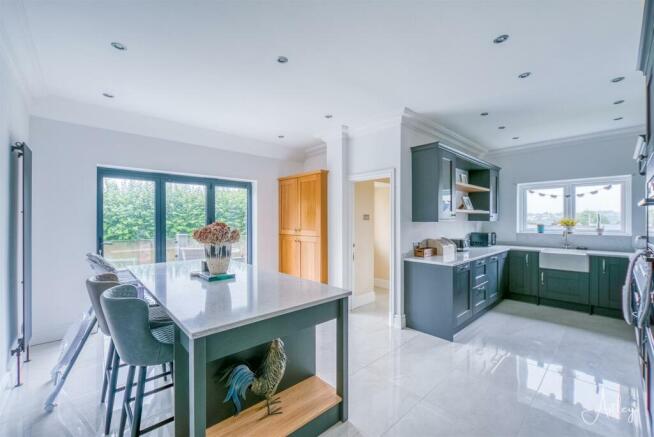 Kitchen/Breakfast Room