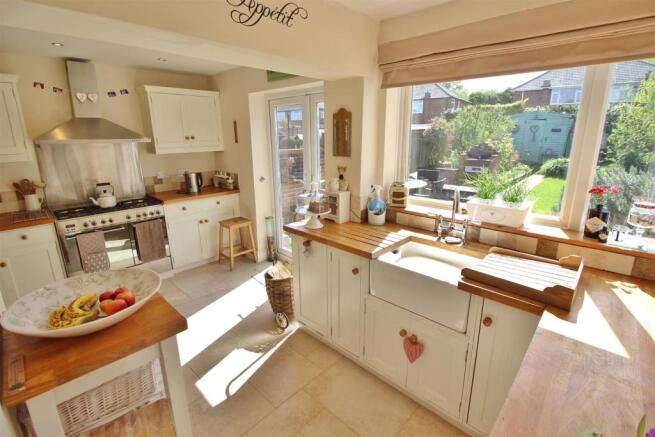 Kitchen 2