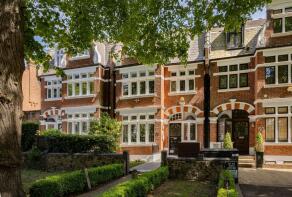 52, Belsize Avenue, London NW3 4AE