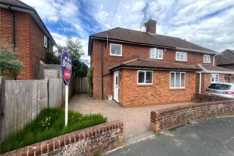 Courtenay Road, Farnham, Surrey, GU9