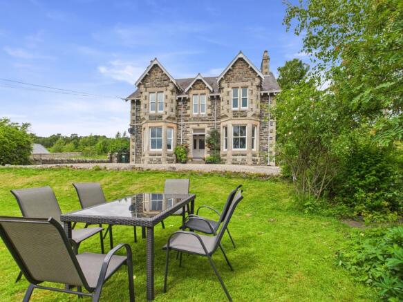 CAM03481G0-PR0108-STILL019