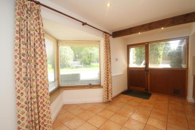 3 bed House to rent Image 6