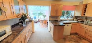 8, Yockney Close, Corsham SN13 9UH