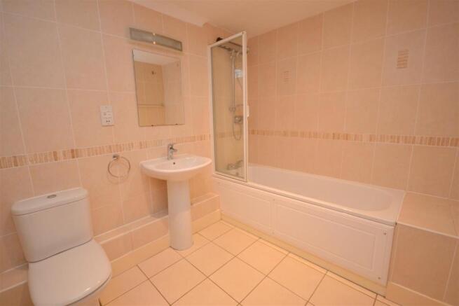 Bathroom (80).jpg