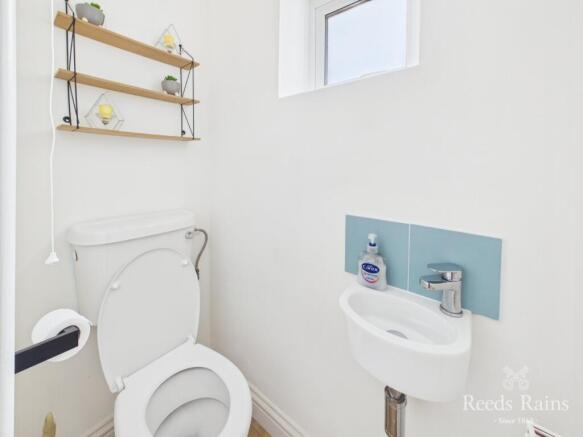 4 bed Terraced for sale Image 12