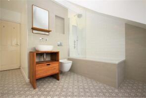 8, 157 Livingston Lodge, Chingford Road, London E17 4GN