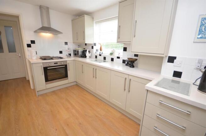 kitchen2.JPG