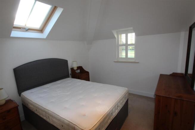 BEDROOM 2