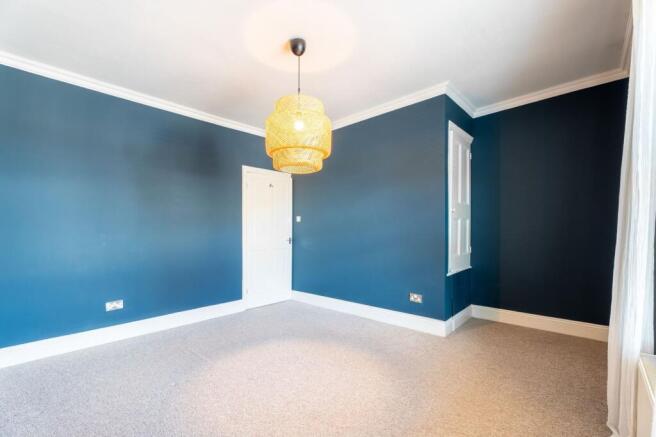 2 bed Terraced to rent Image 9