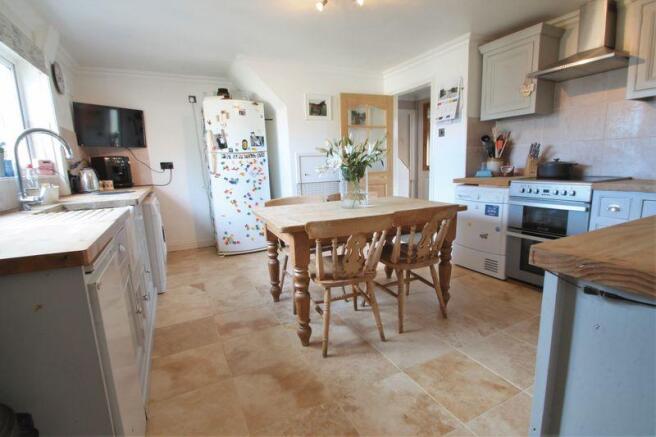 Kitchen/breakf...