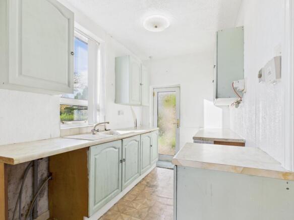 CAM03729G0-PR0171-STILL017