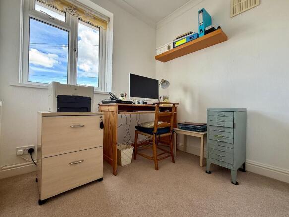 Bedroom 3 or ideal home office