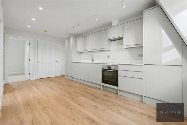 258C Battersea Park Road SW11 3BP-3.jpg