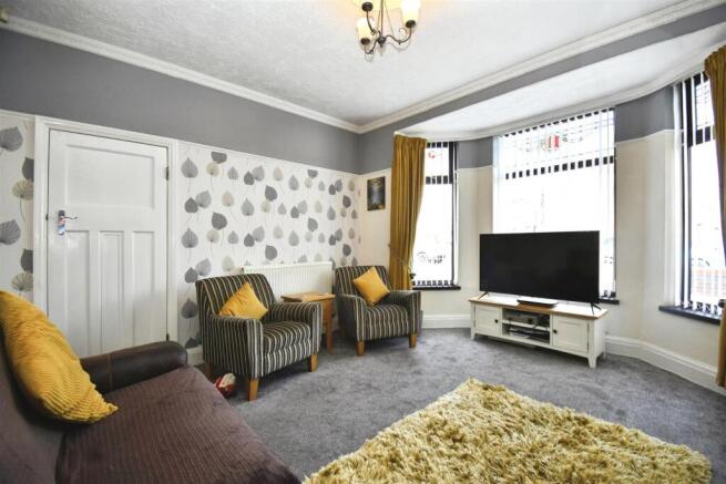 4 bed Semi-Detached for sale Image 9