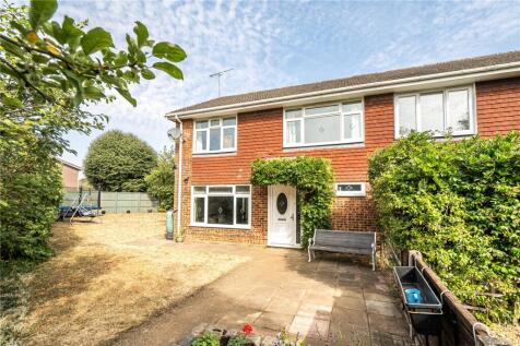 Roman Way, Farnham, Surrey, GU9