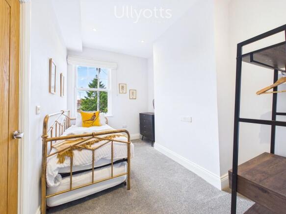 3 bed Semi-Detached to rent Image 11