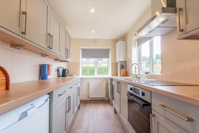 2 bed Bungalow for sale Image 7