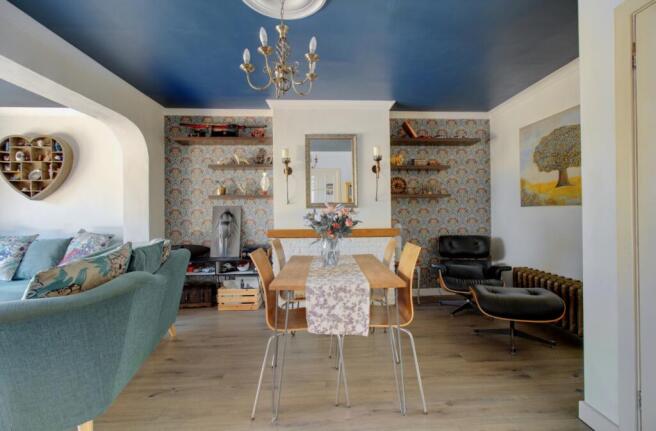 Lindsey Crescent - Matt Clinton EweMove Kenilworth