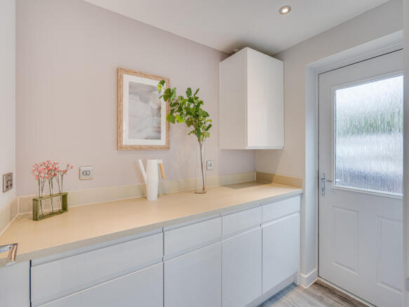 4 bed Detached for sale Image 8