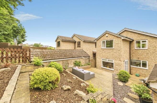 4 bed Detached for sale Image 9