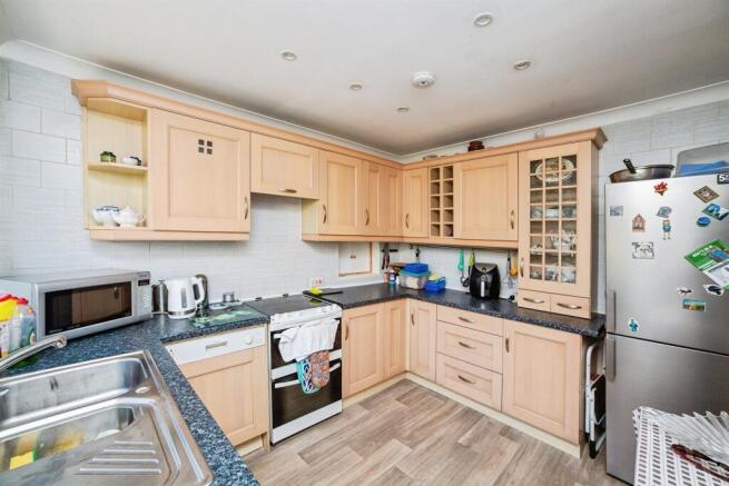 3 bed Detached Bungalow for sale Image 6