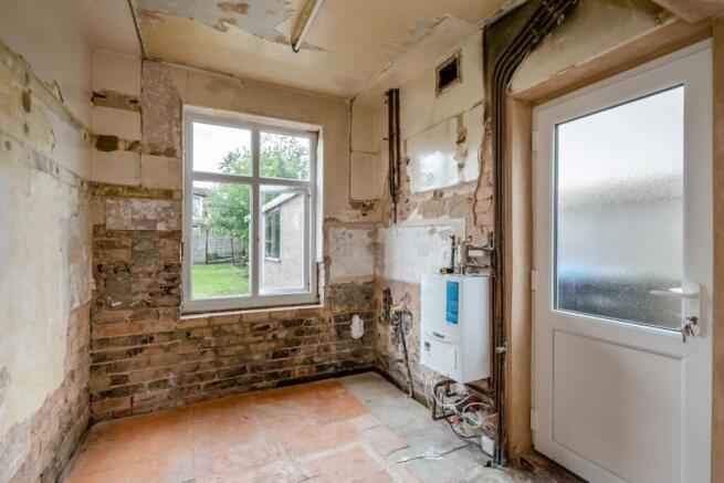 3 bed Semi-Detached for sale Image 8