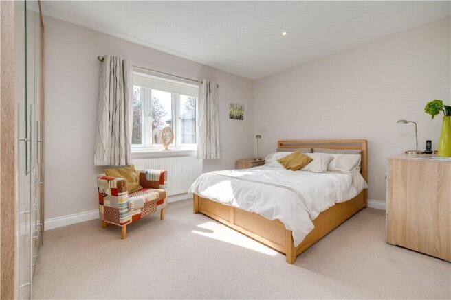 4 bed Detached for sale Image 5