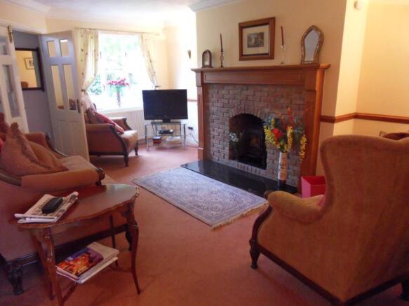 Lounge 1