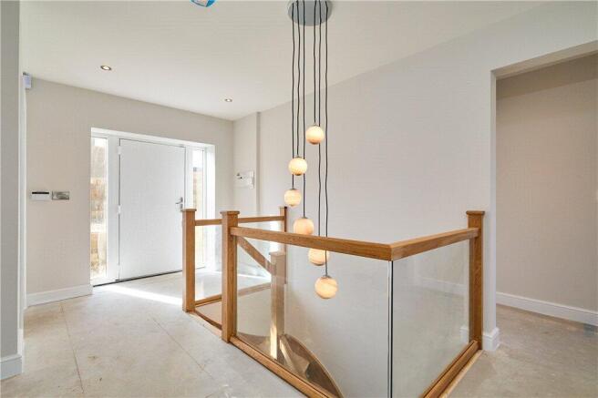 4 bed Detached for sale Image 7