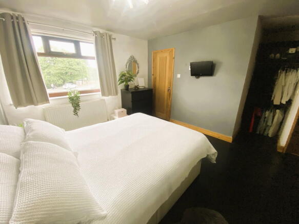 4 bed Detached for sale Image 10