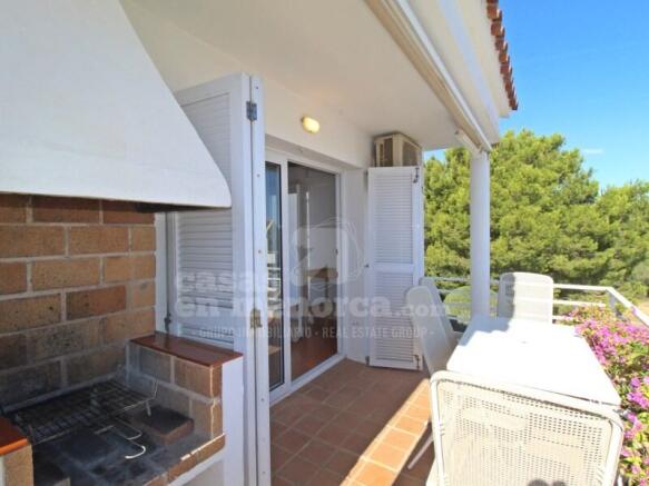Licensed flat with pool in Addaia