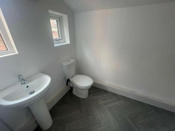 1 bed House Share to rent Image 4