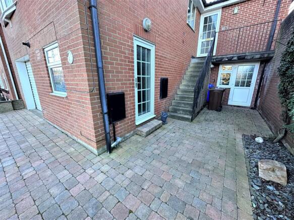 GROUND FLOOR ENTR...
