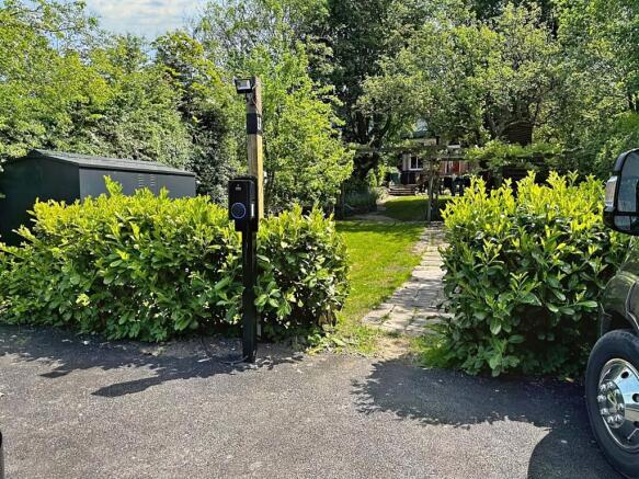 5 bed Terraced for sale Image 11