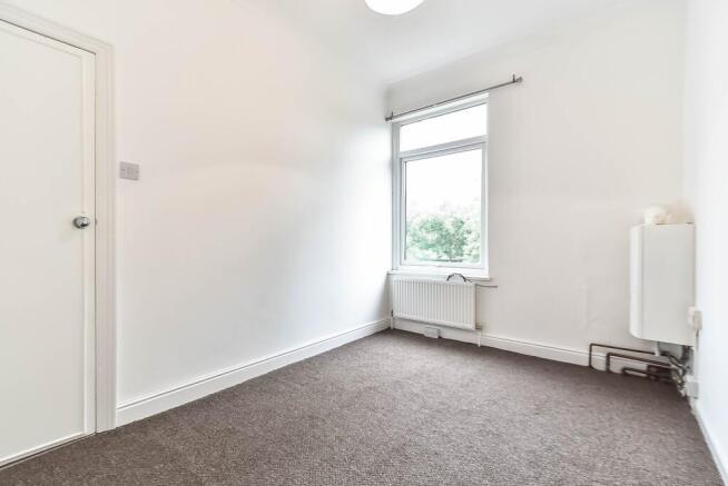 2 bed Terraced to rent Image 8