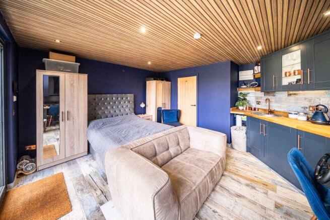 GARDEN ROOM WITH KITCHEN AREA