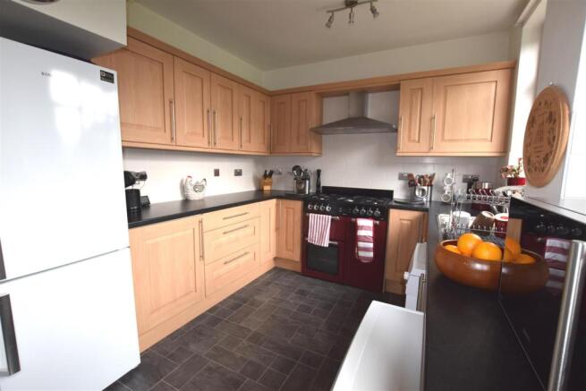 Kitchen: