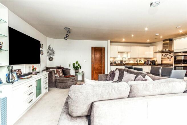 Living/Dining Area