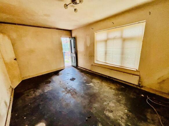 Living Room: